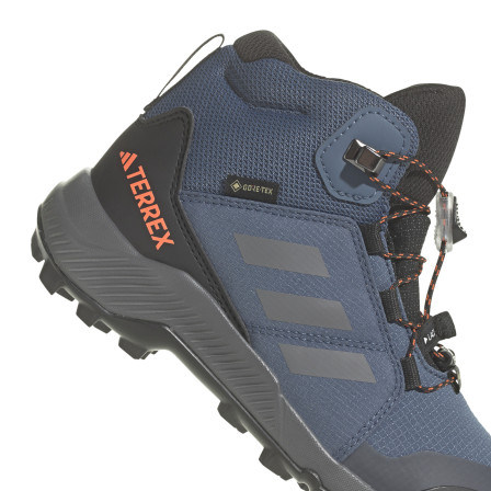 Bota de outdoor Terrex Mid Gtx K
