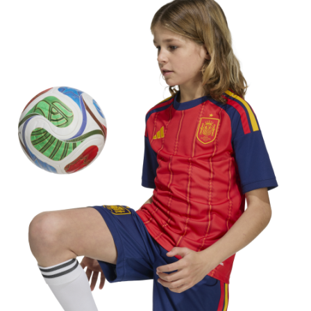 Conjunto de fútbol primera equipación España 26
