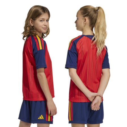 Conjunto de fútbol primera equipación España 26