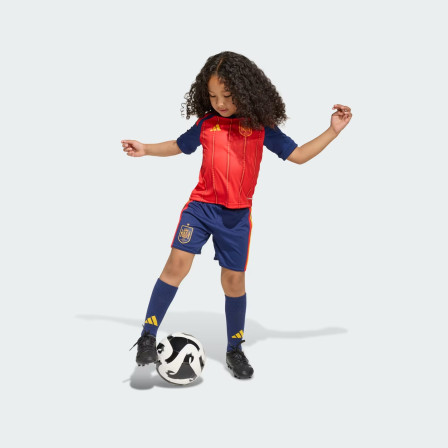 Conjunto de fútbol primera equipación España 26
