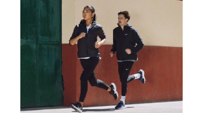 Cortavientos y Softshells Running | Intersport.es