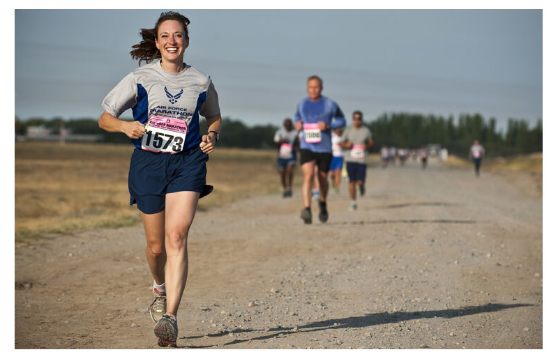 ¿Cómo mejorar tu tiempo de carrera en una maratón? – Intersport