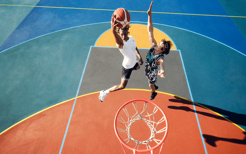 Cómo adaptar tus entrenamientos de baloncesto al aire libre en verano