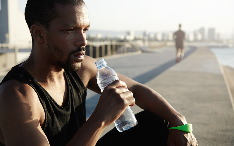 Hidratación para runners: qué beber antes, durante y después