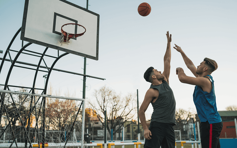 Estrategias para ganar resistencia en la cancha de baloncesto