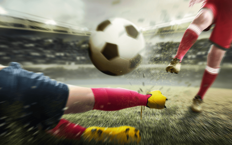 Entrenar al aire libre con agua, viento y frío: el futbolista debe adaptarse
