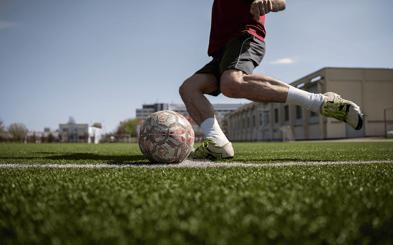 Entrenamiento invisible en fútbol amateur: descanso, movilidad y hábito