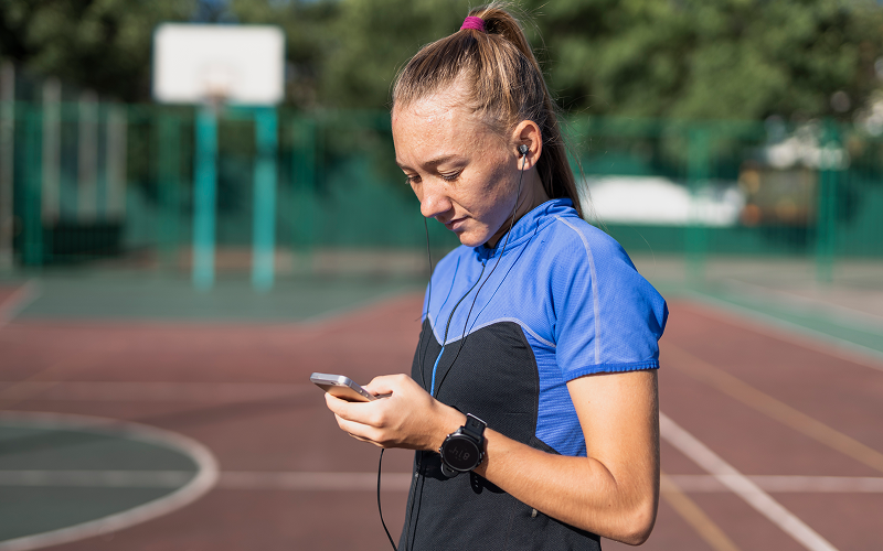 Aplicaciones móviles para entrenar mejor (running, fuerza y bienestar)